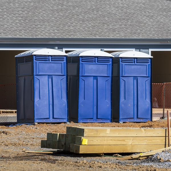 how can i report damages or issues with the porta potties during my rental period in Kronenwetter WI